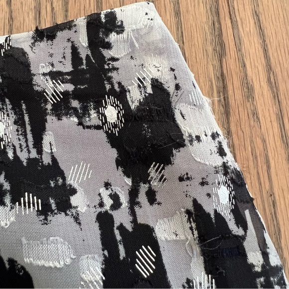 NWT Mango MNG Women’s Falda Floc Black and White Printed Midi Skirt Size Small - Picture 9 of 15
